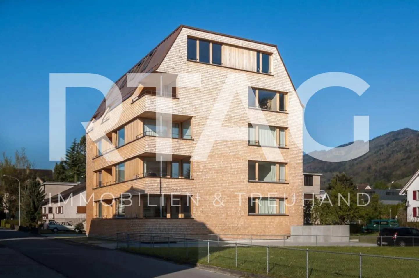 2.5-Room Apartment - Photo 1 of 6