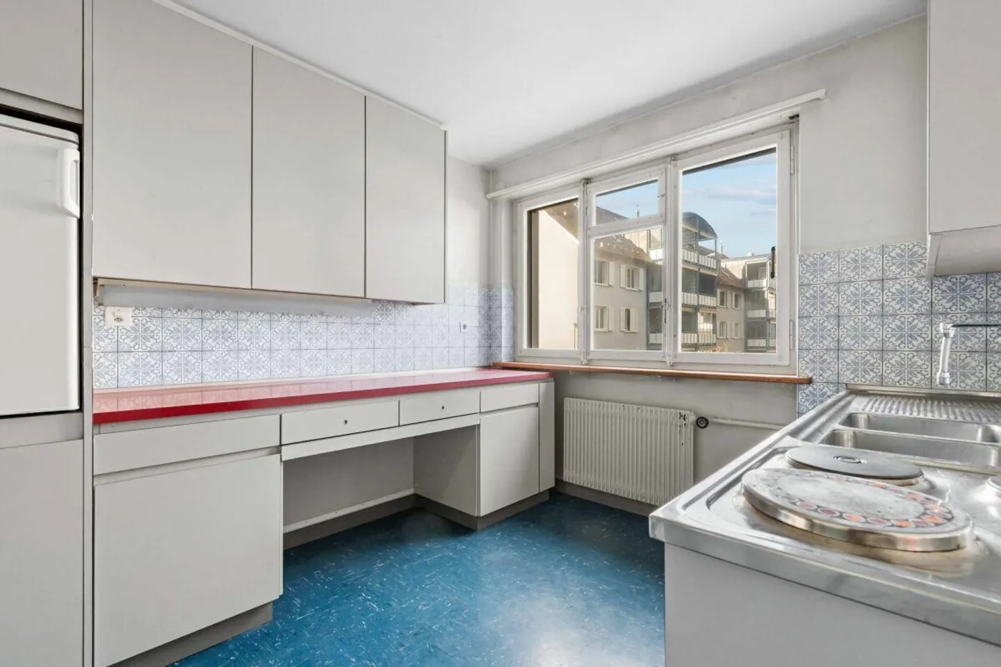 Family House in Binningen - Your Green Home with Garden - Photo 5 of 12