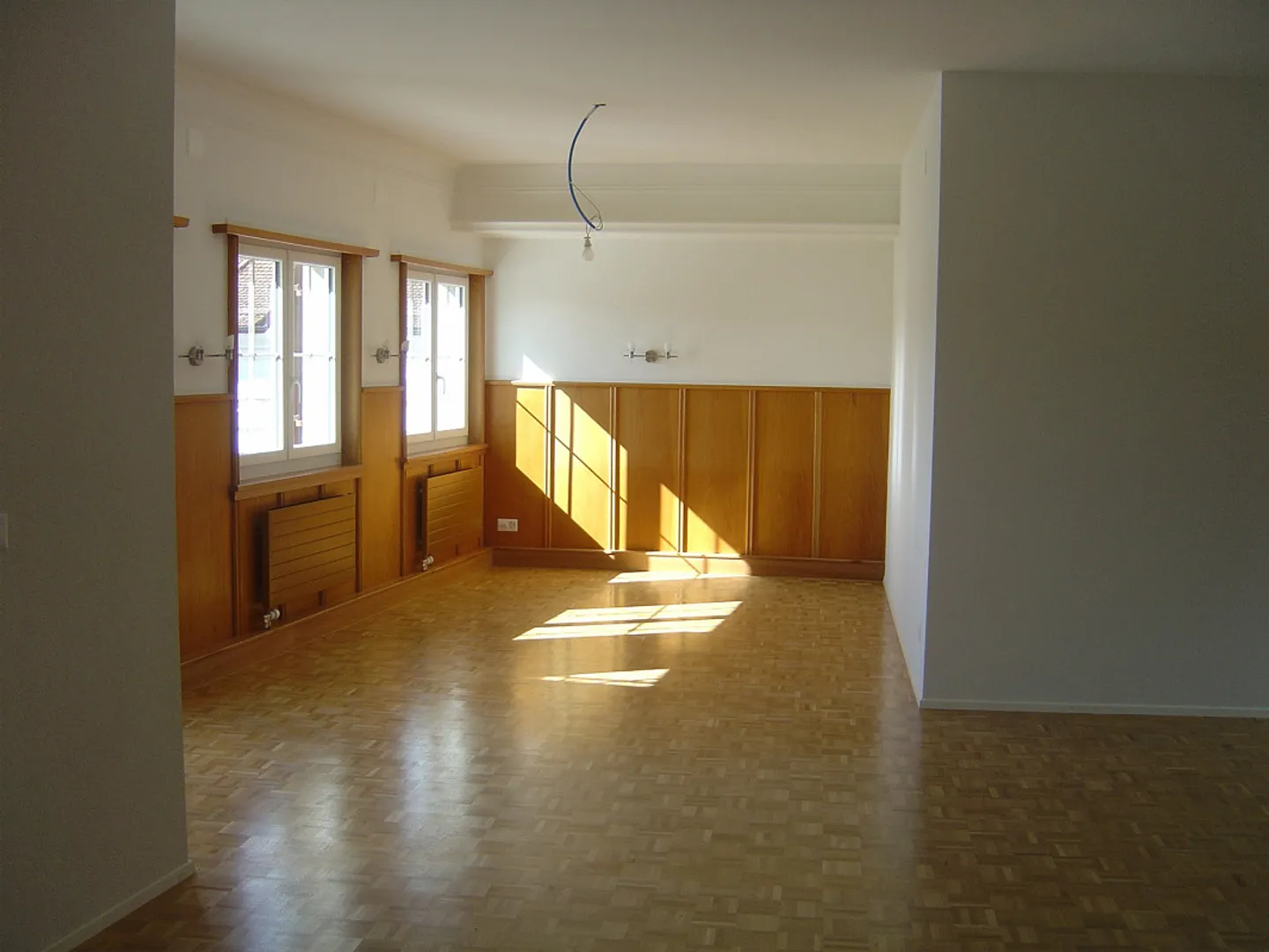 Renovated apartment in the village center - Photo 3 of 18