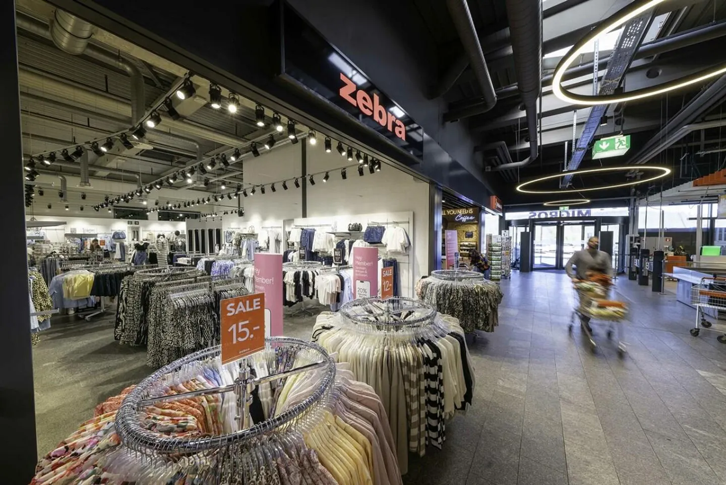 Superficie commerciale di 160 m² in un centro commerciale - Migros Bubendorf - Foto 5 di 9