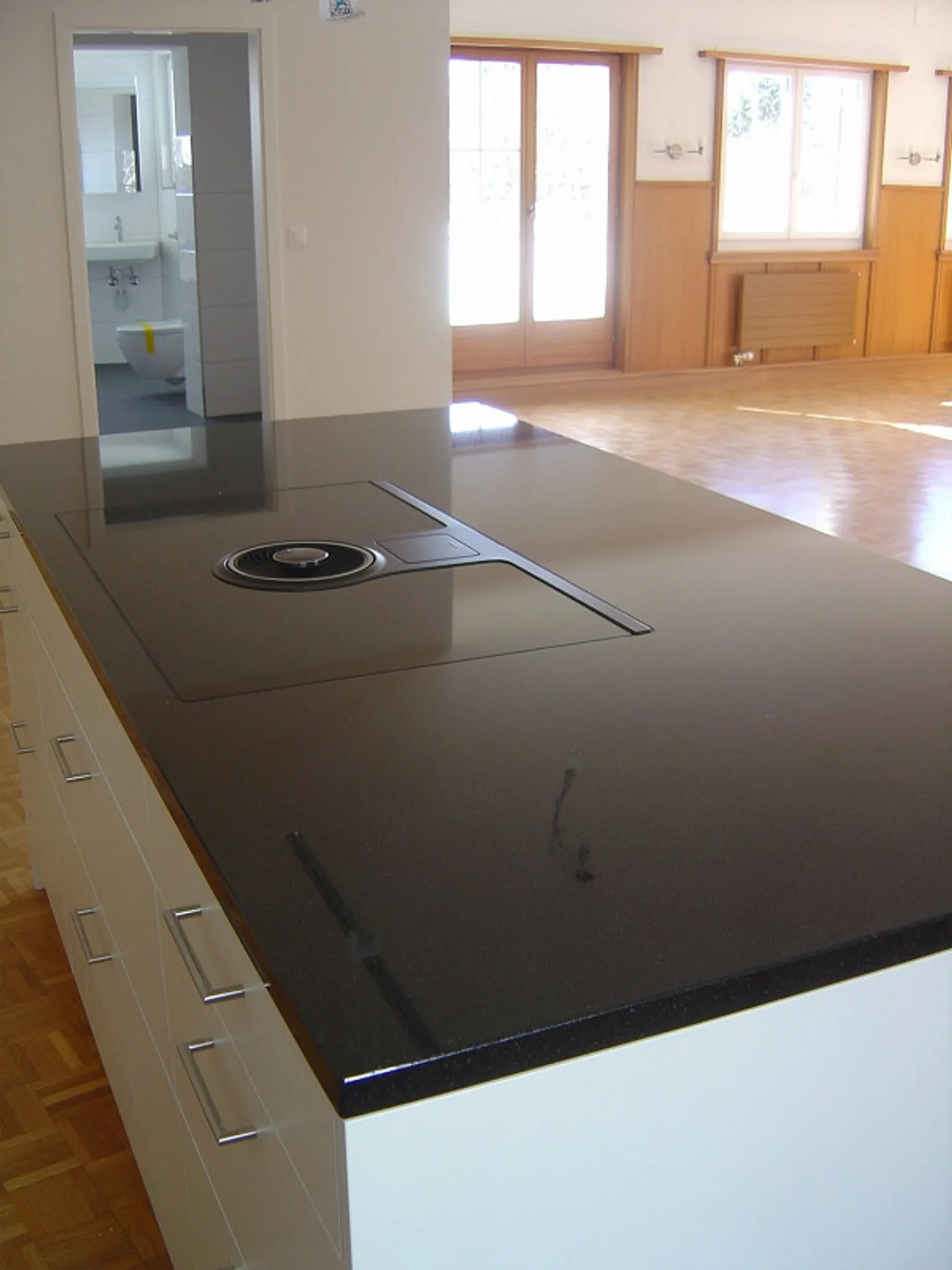 Renovated apartment in the village center - Photo 9 of 18