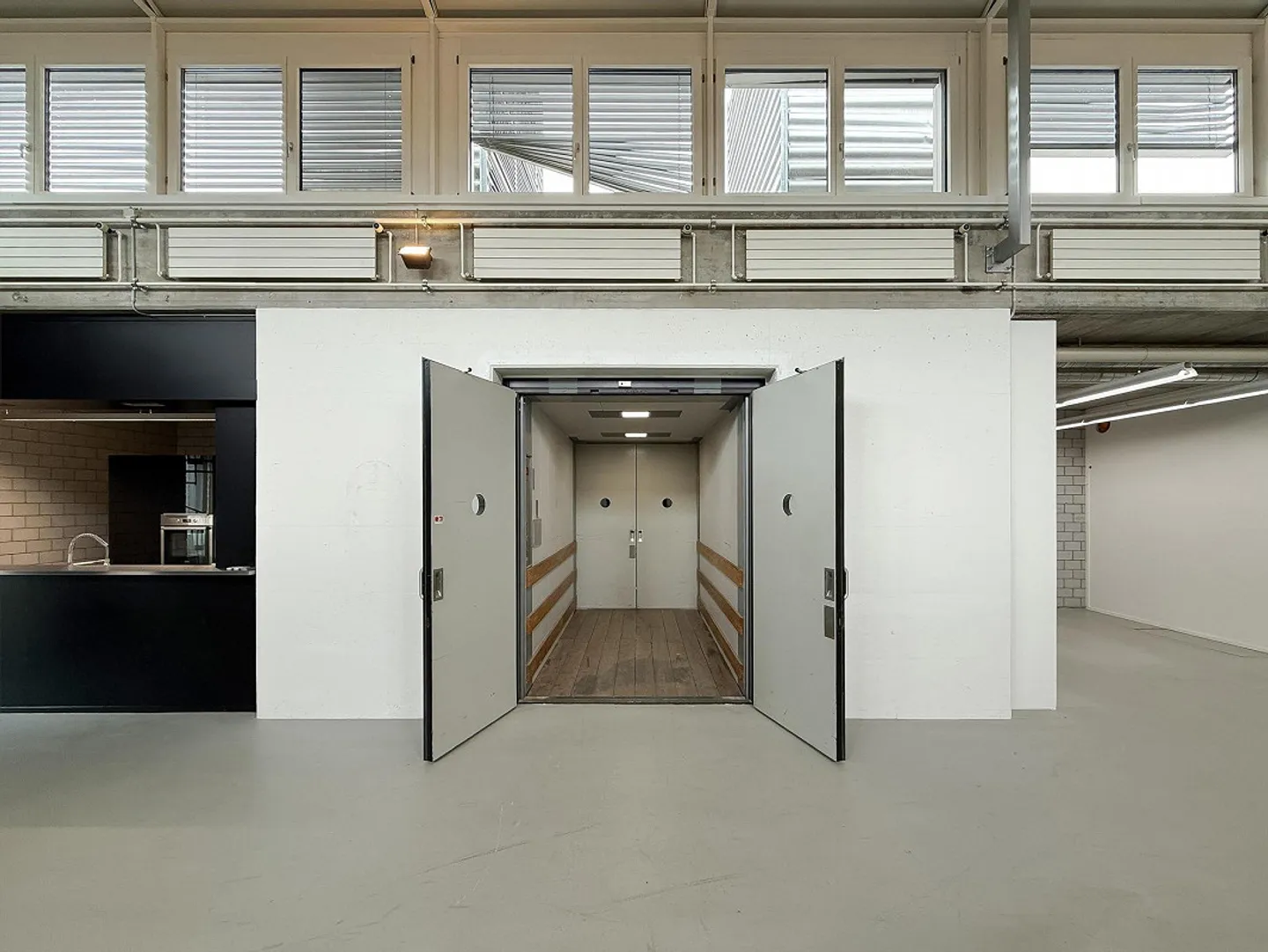 Spacious Office/Commercial Space in the West of St. Gallen - Photo 7 of 10