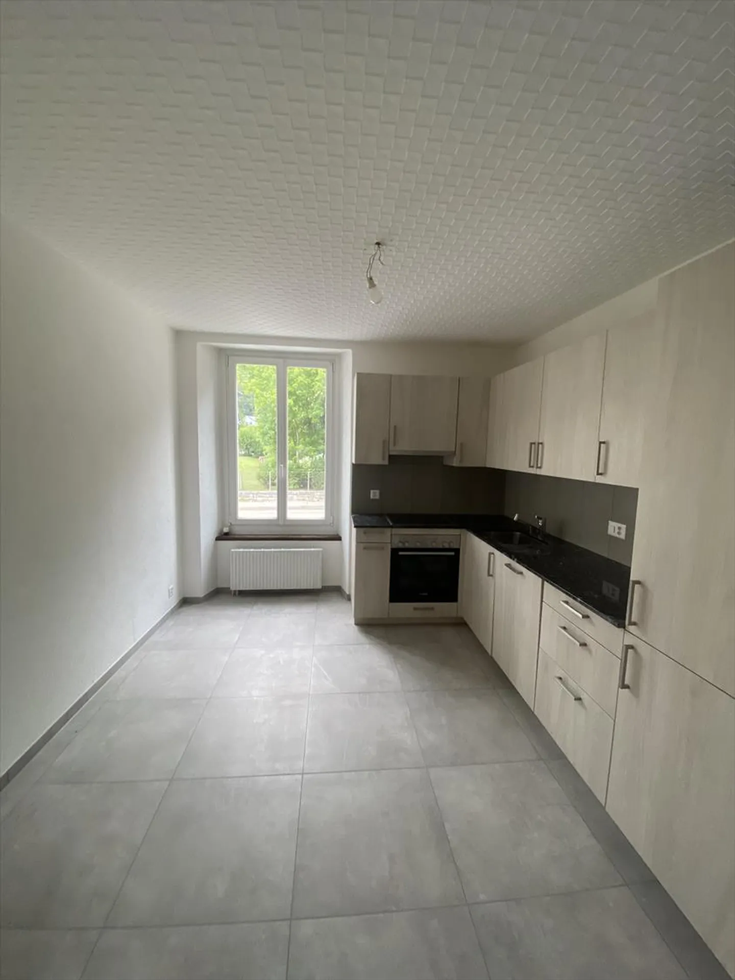 4-room apartment - Photo 3 of 5