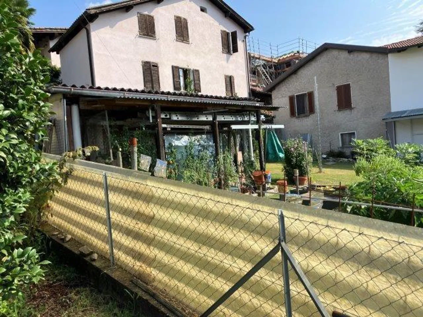 Sonniges Baugrundstück in Monteggio - Foto 8 von 16