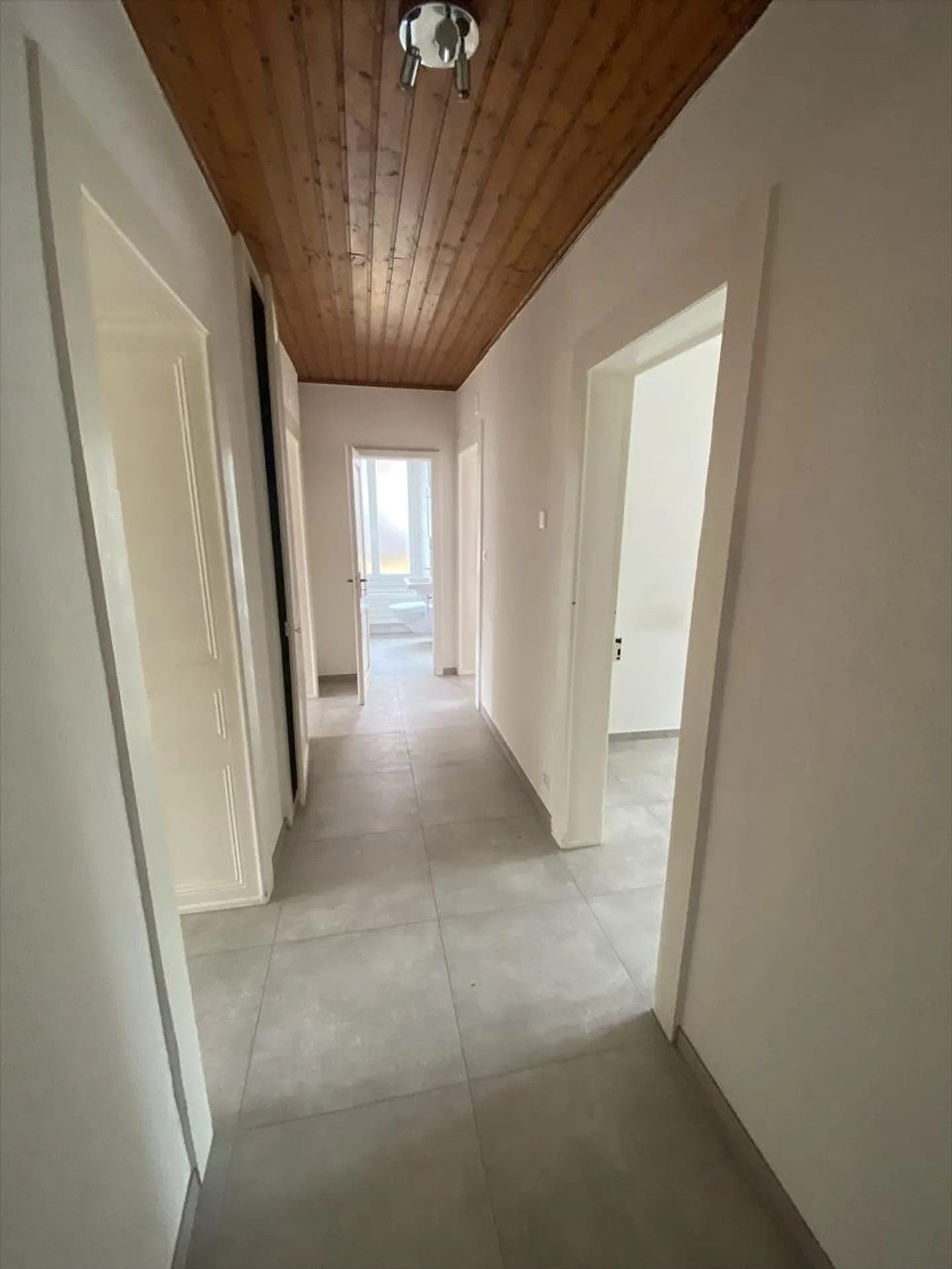 4-room apartment - Photo 5 of 5