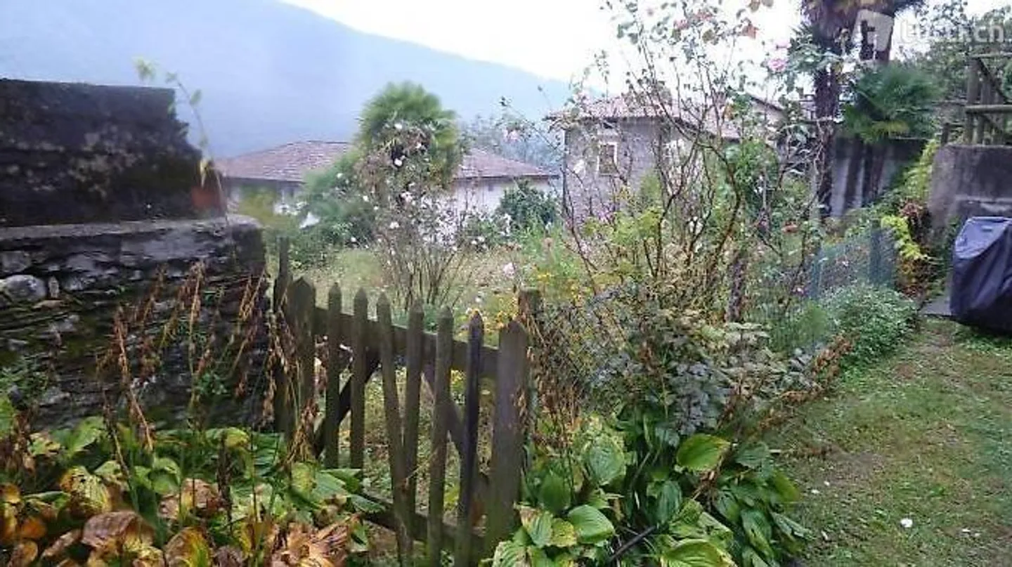 Sonniges Baugrundstück in Monteggio - Foto 13 von 16