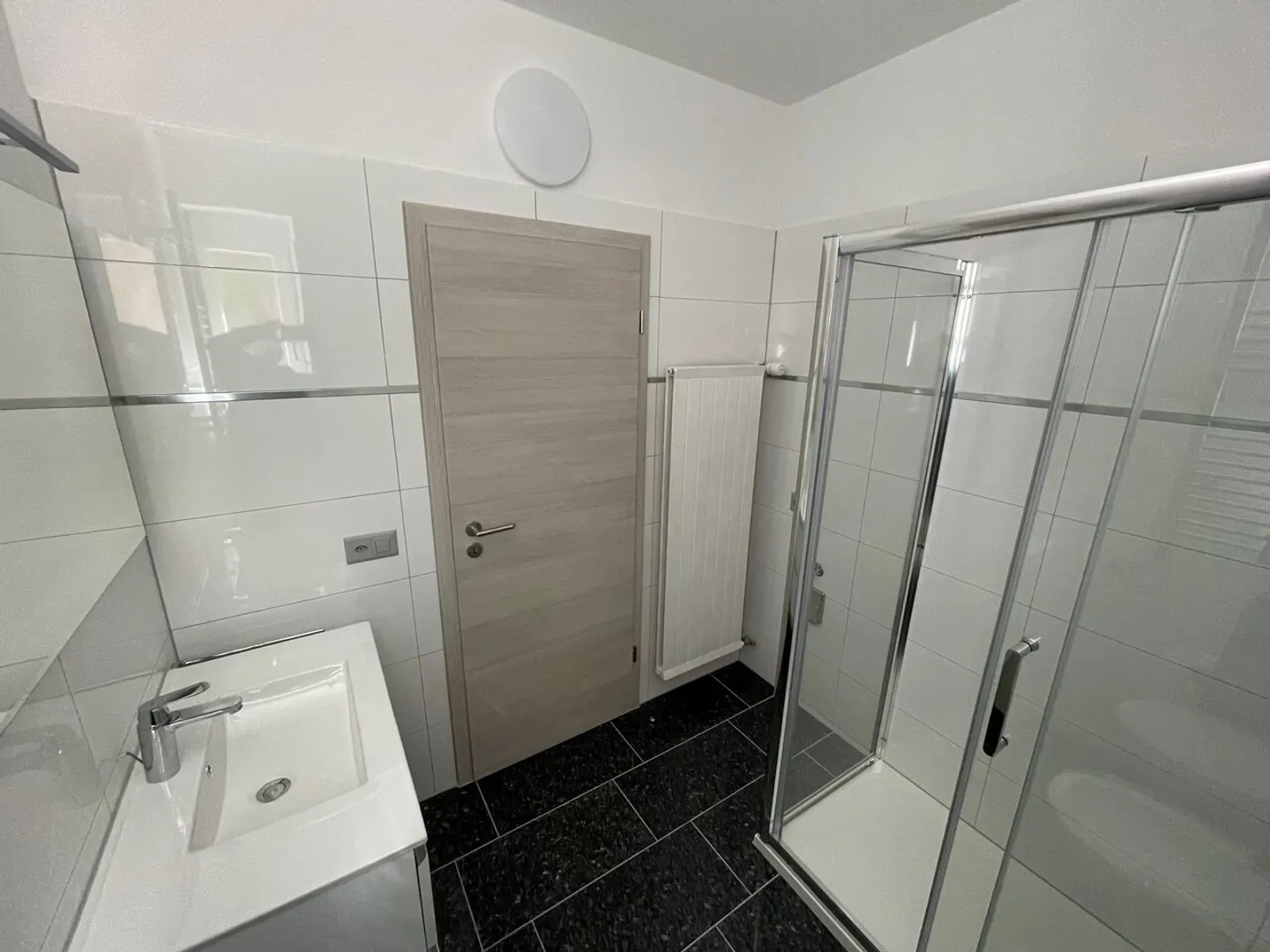 Modern Apartment in Agno - Photo 8 of 10