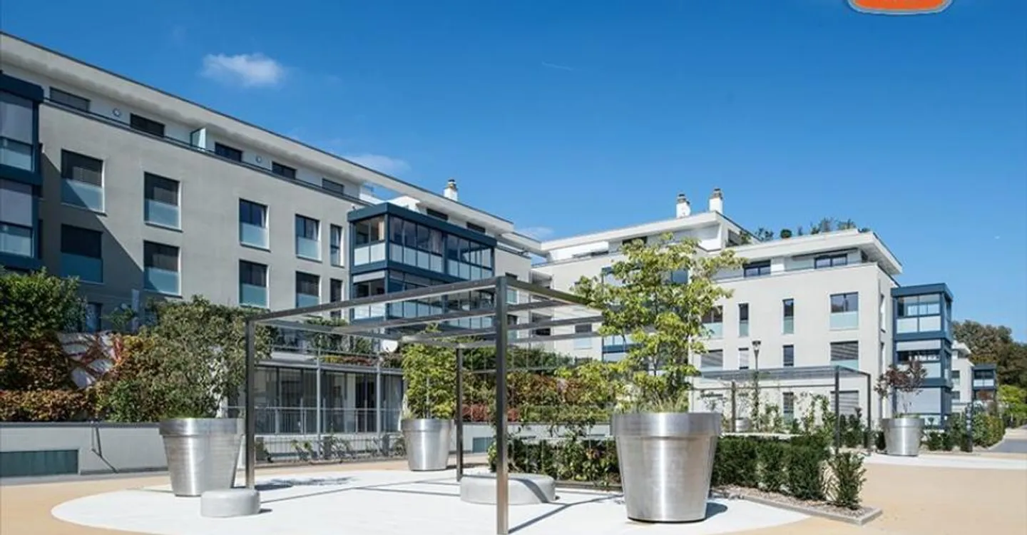 Appartement de luxe ensoleillé - Photo 3 sur 4