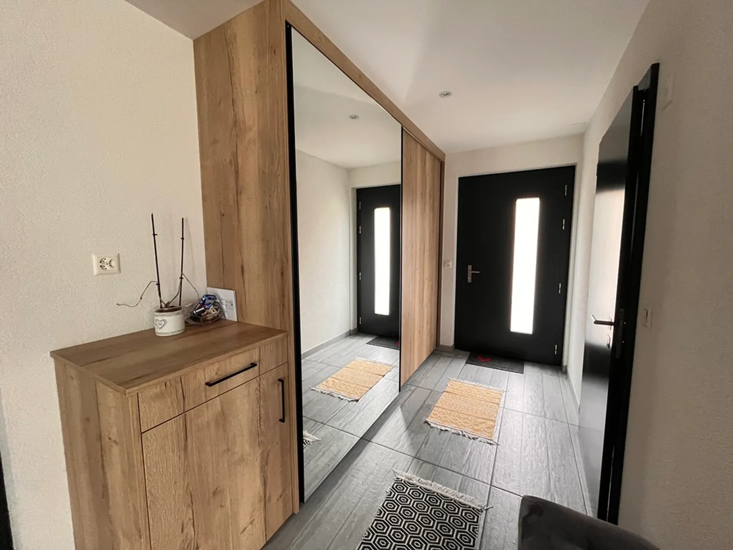 6.5 Room House - Photo 2 of 13