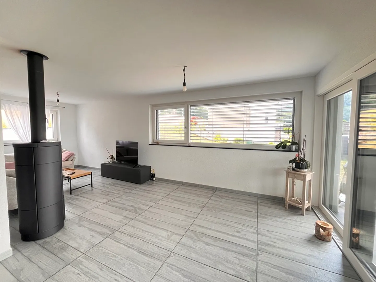 6.5 Room House - Photo 8 of 13