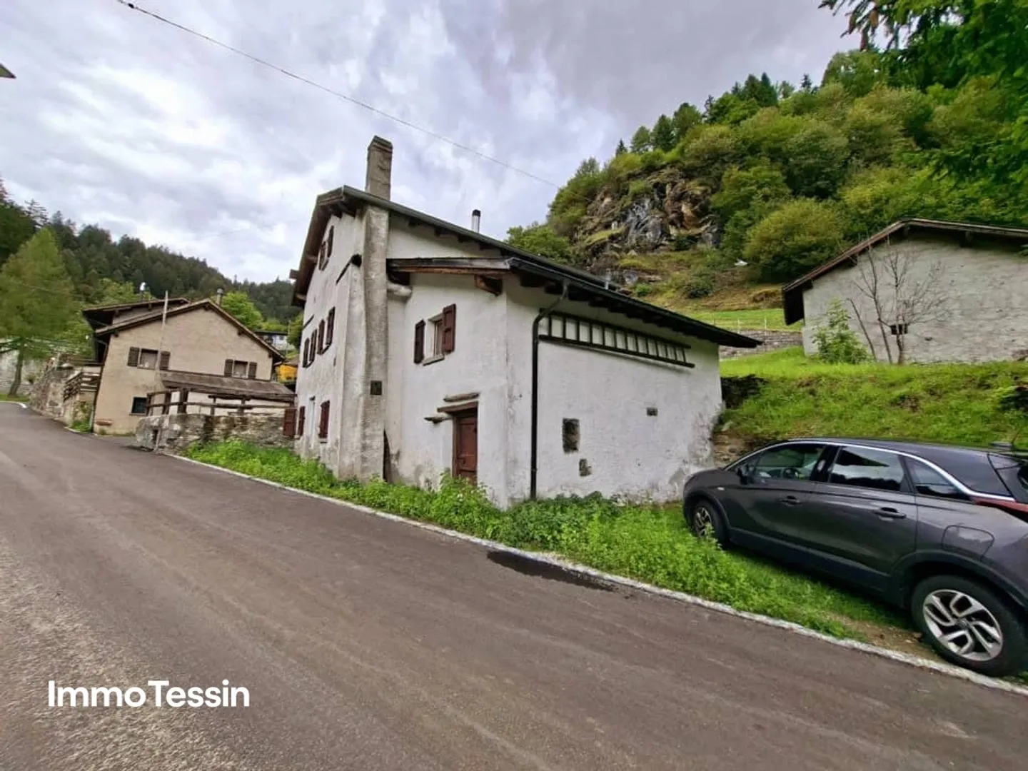 Affascinante e spaziosa casa ticinese vicino al Passo del Lukmanier con vista sulle montagne ticinesi - Foto 5 di 13
