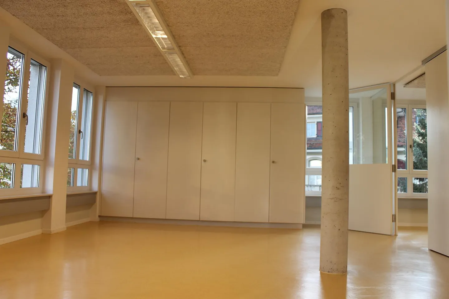 105 m² mit Potenzial – heute Praxis / Büro, morgen Ihr Zuhause - Foto 2 von 10