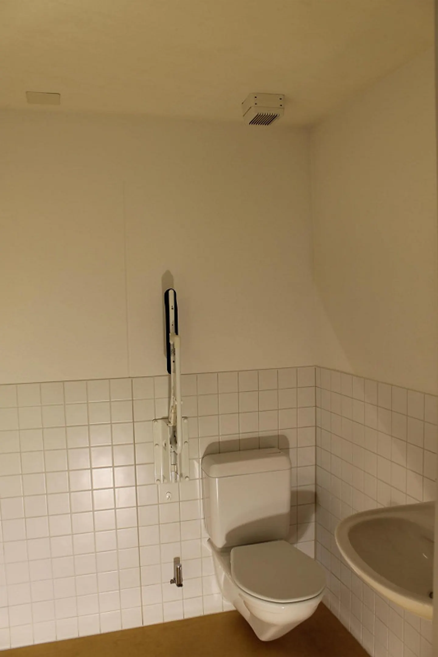 105 m² mit Potenzial – heute Praxis / Büro, morgen Ihr Zuhause - Foto 5 von 10