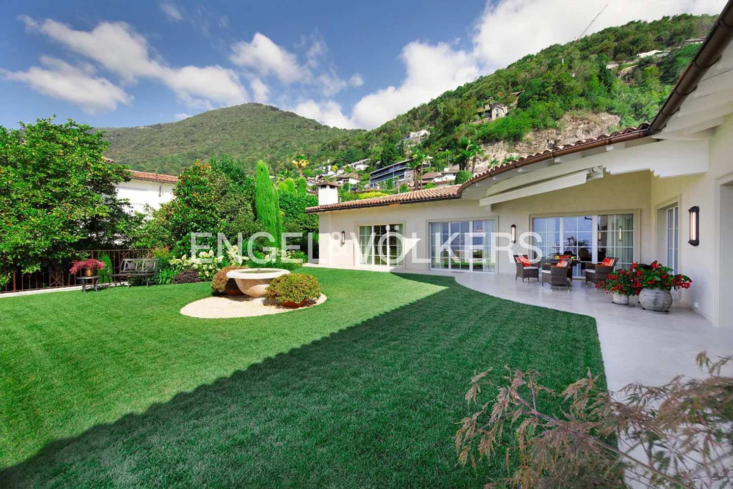 Nuova villa con privacy, vista lago e puro lusso - Foto 7 di 25