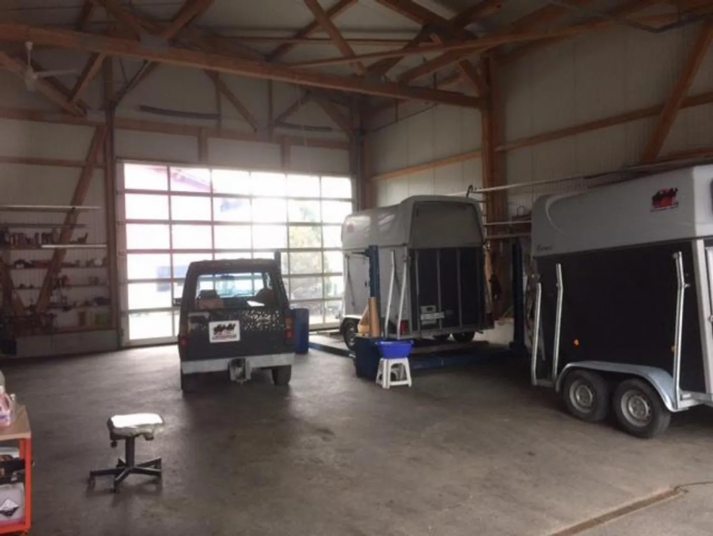 Capannone commerciale indipendente con pensiline 300m² - Foto 3 di 4