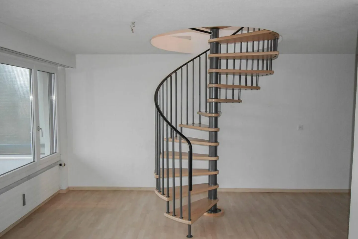 City-Close Living - 2 Room Apartment on Two Floors - Photo 9 of 9