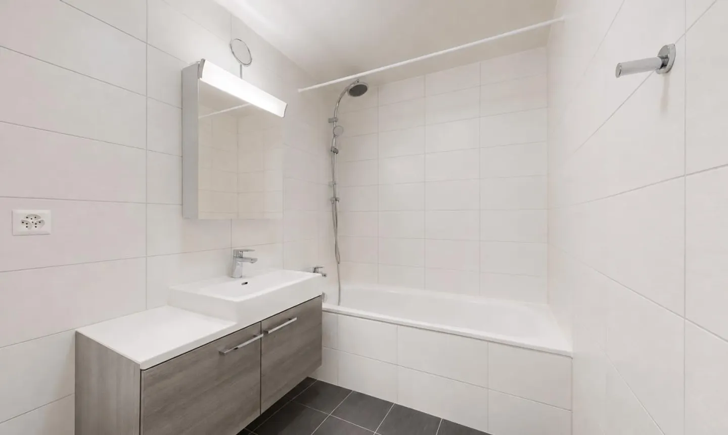 Appartement moderne avec piscine - Photo 8 sur 13