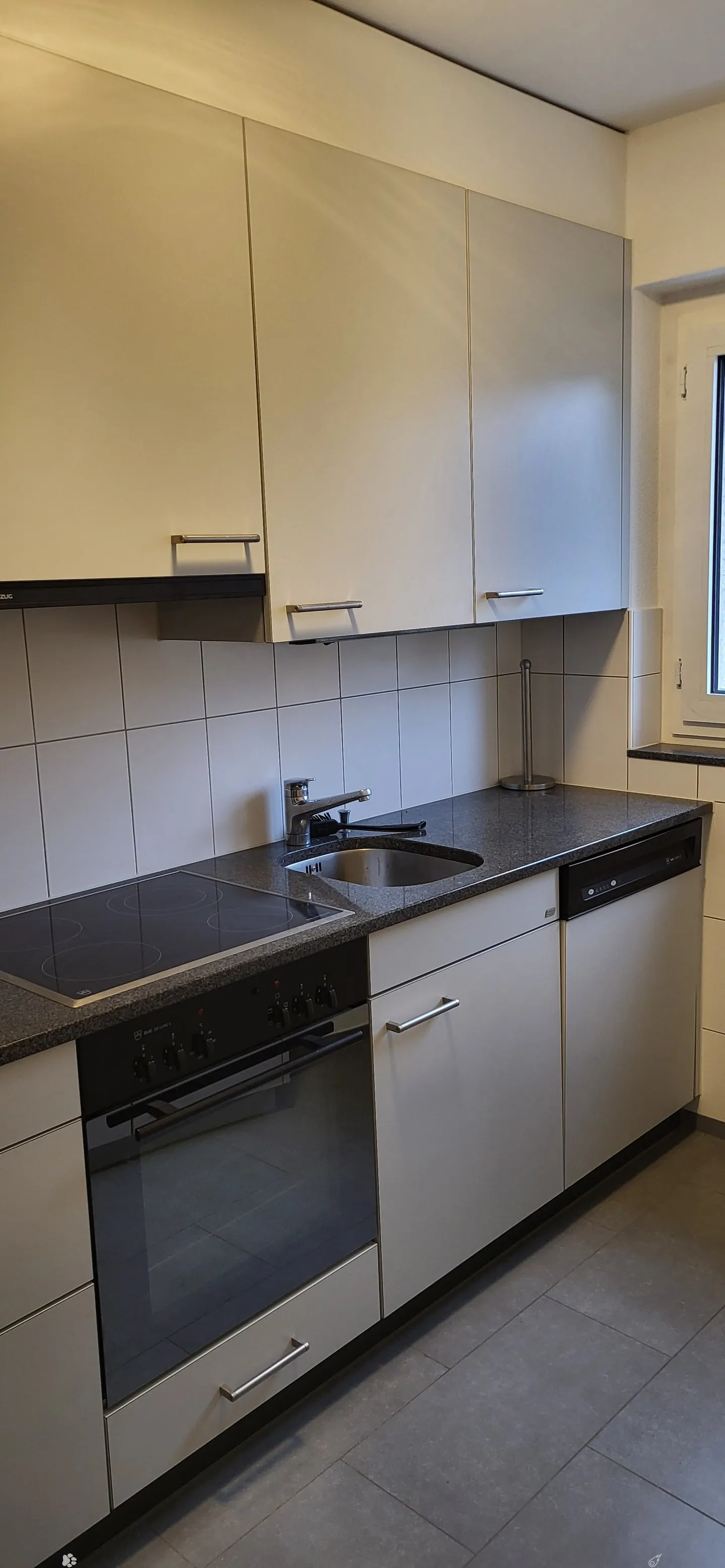 3-room apartment on the high ground floor with balcony in Biel - Photo 3 of 19