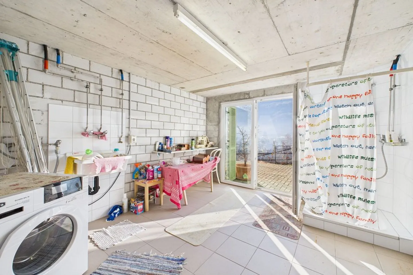 Modern Family Home with Vineyard - Photo 10 of 13