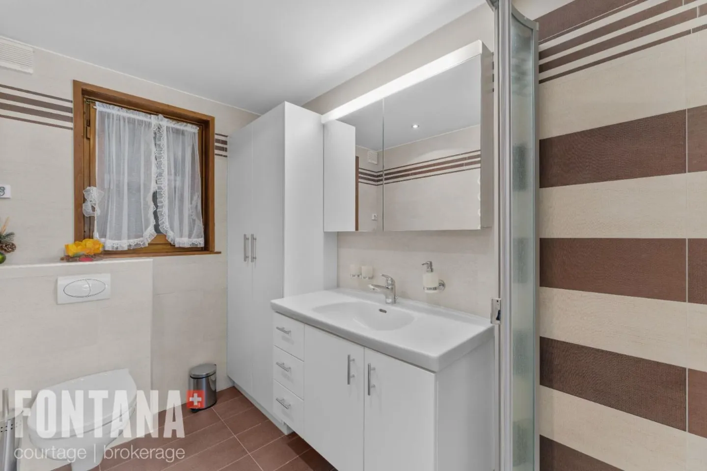 Chalet semi-détaché dans un triplex - La Marchande 2D, PPE Les Parchets - Photo 5 sur 13