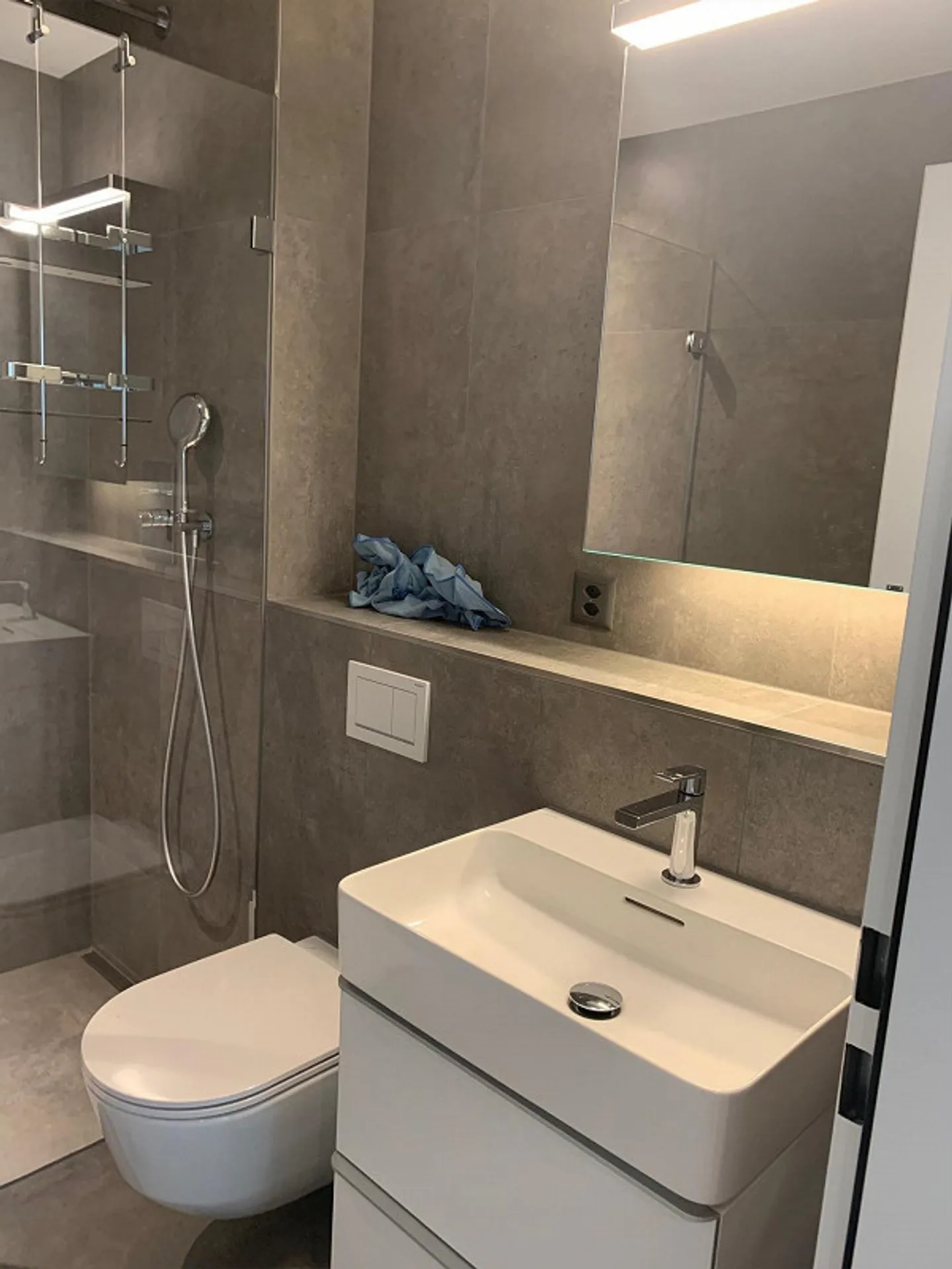 Pratteln - Spacious hobby room with kitchen for rent - Photo 2 of 4