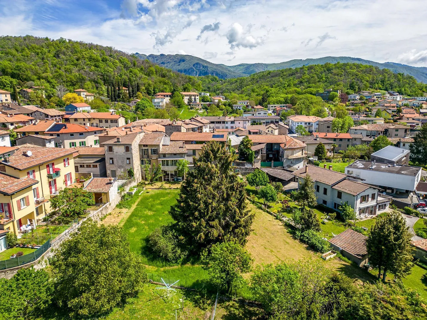 Mendrisio -Arzo, magnifique terrain constructible avec projet approuvé - Photo 2 sur 4