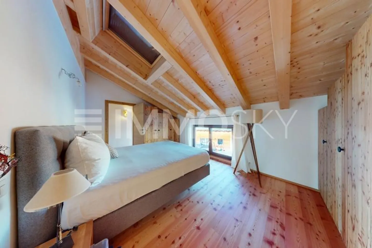 Die Ausnahme zu einem Namen: Einfamilienhaus 6,5 Zimmer mit Bergblick - Foto 4 von 7