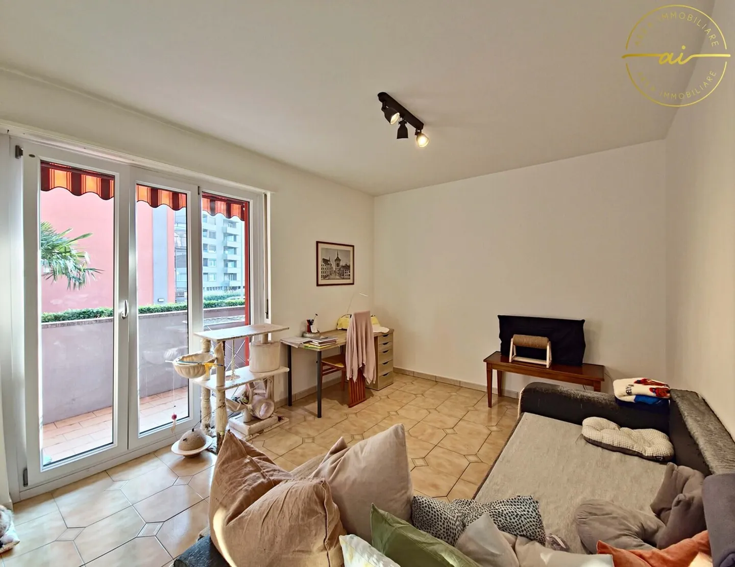 3.5-ROOM APARTMENT WITH BALCONY IN MENDRISIO - Photo 2 of 7