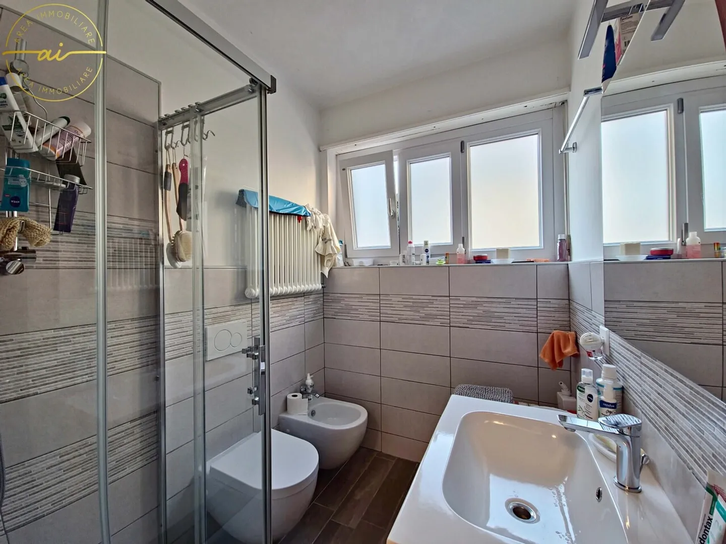 3.5-ROOM APARTMENT WITH BALCONY IN MENDRISIO - Photo 4 of 7