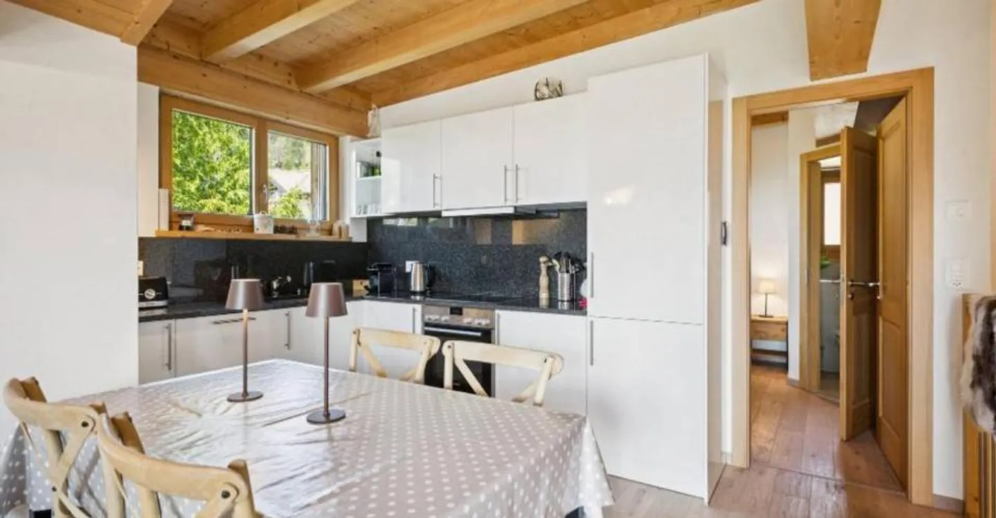 Stunning 4-room duplex in the center of Chesières - Photo 4 of 12