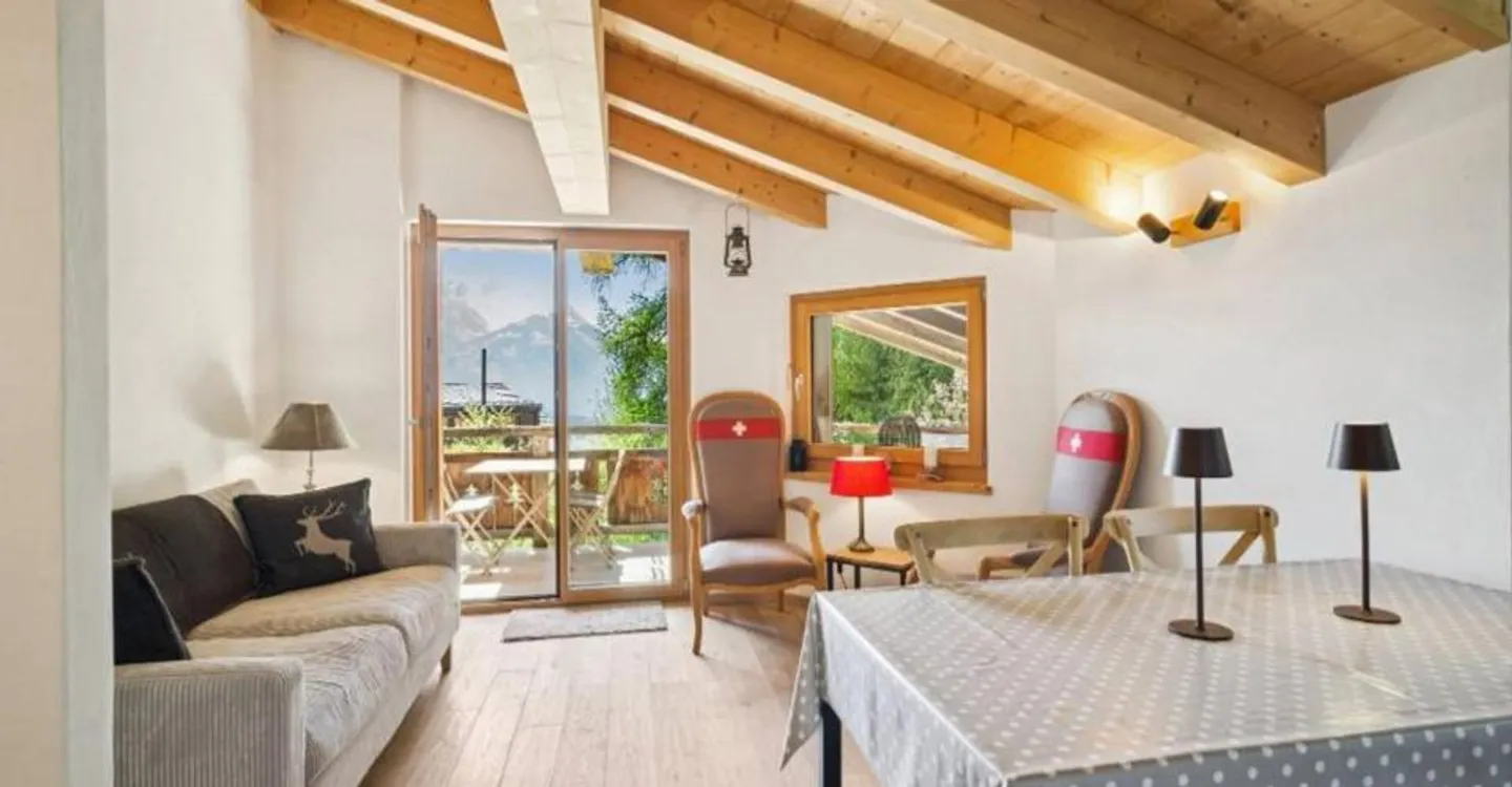 Stunning 4-room duplex in the center of Chesières - Photo 1 of 12