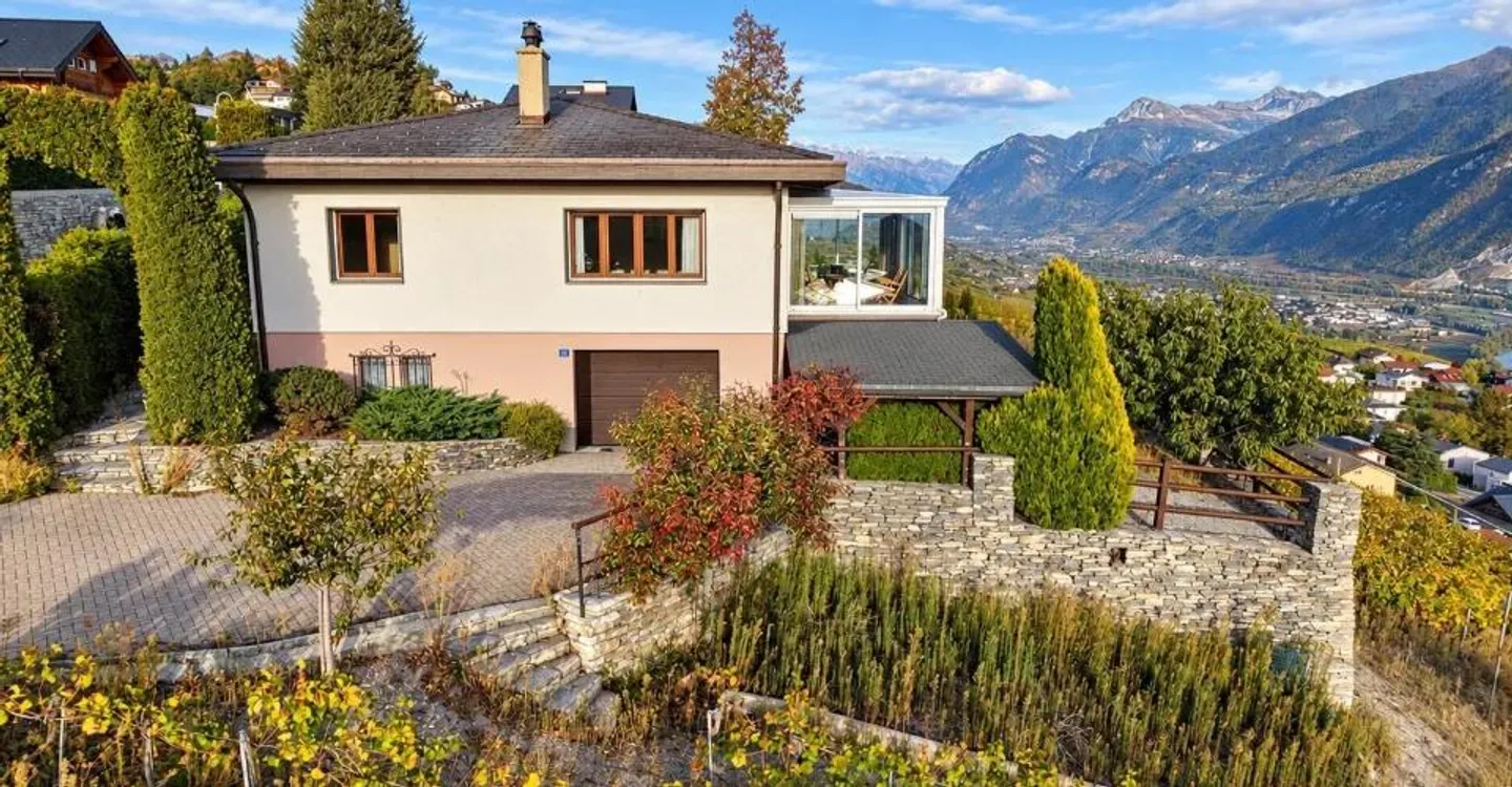 Villa di 5,5 stanze nel cuore dei vigneti con vista panoramica eccezionale - Foto 1 di 13