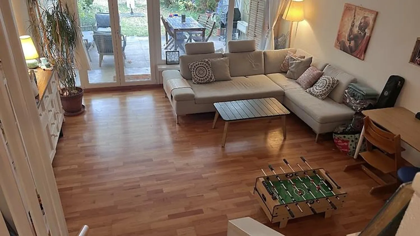 5½ ZIMMER-HAUS IN GRÜT (GOSSAU ZH), MÖBLIERT, TEMPORÄR - Photo 1 of 10