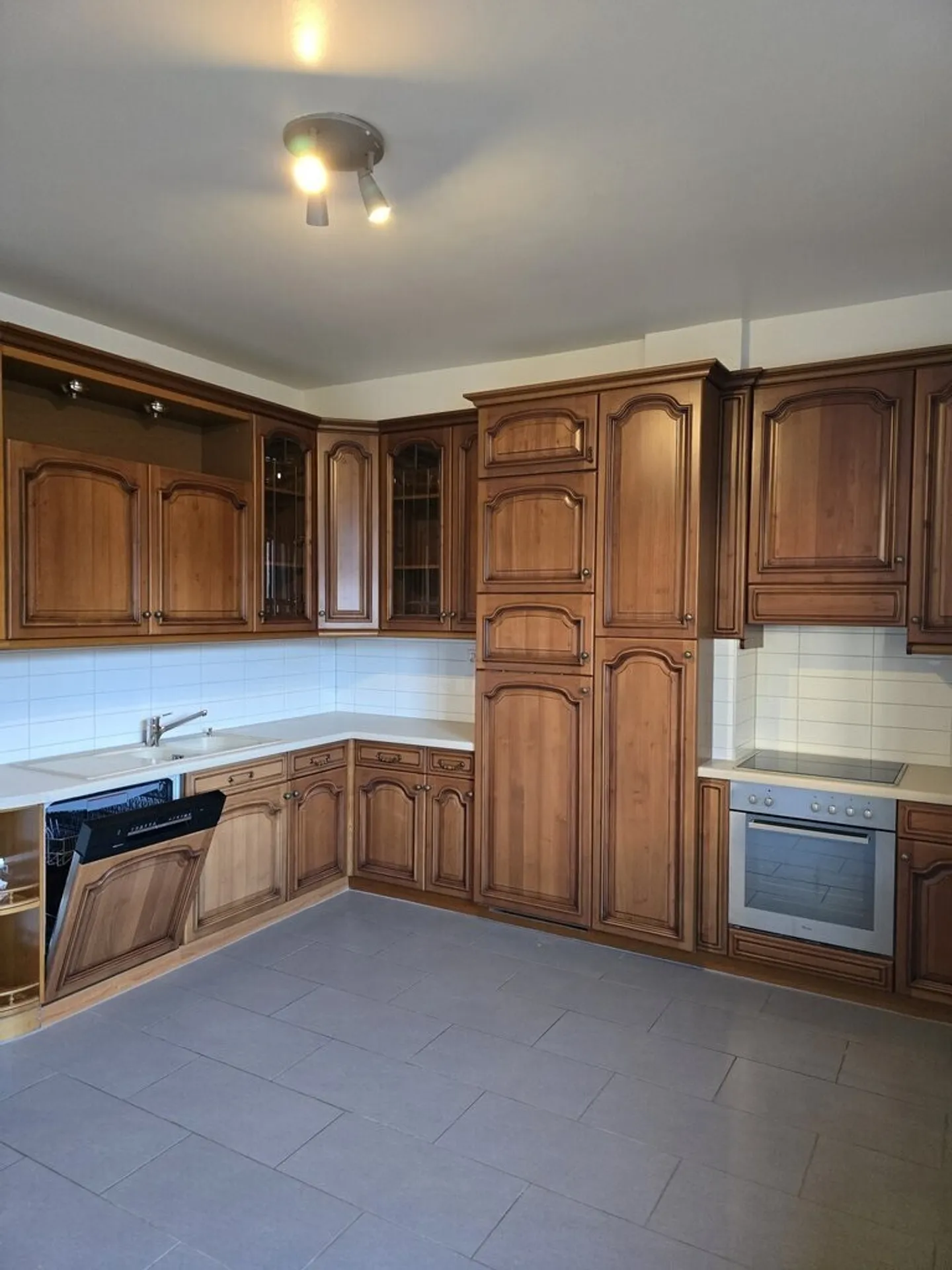 Auszugreifend! Charmantes Apartment im Herzen von Nyon! - Photo 4 sur 6