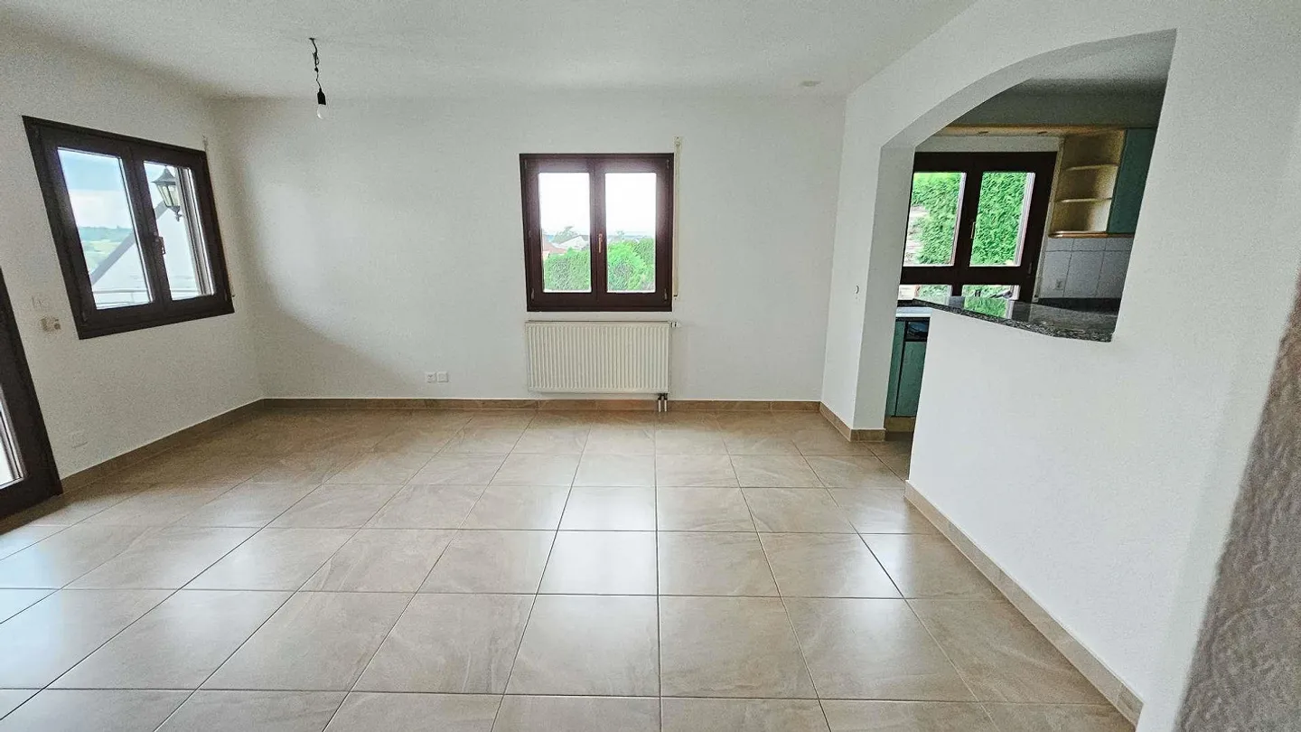 Grosszügiges 8.5-Zimmer-Einfamilienhaus mit Einliegerwohnung im Erd... - Foto 10 von 25