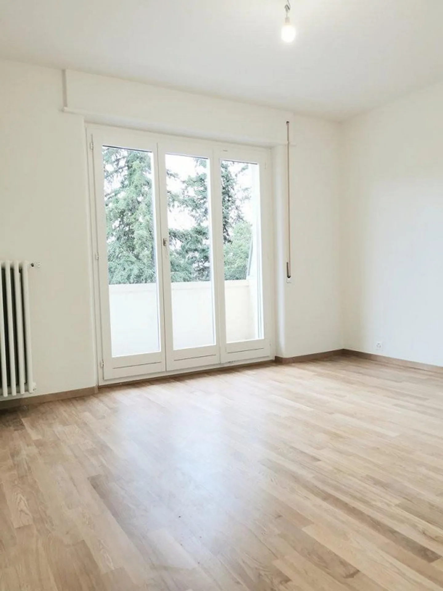 Recently renovated and ideally located apartment - Photo 9 of 10