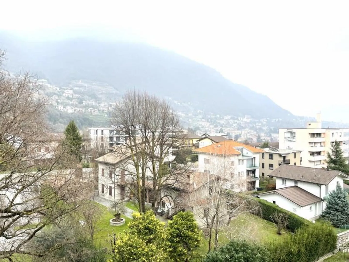 Helles Duplex mit Balkonen - Foto 6 von 13