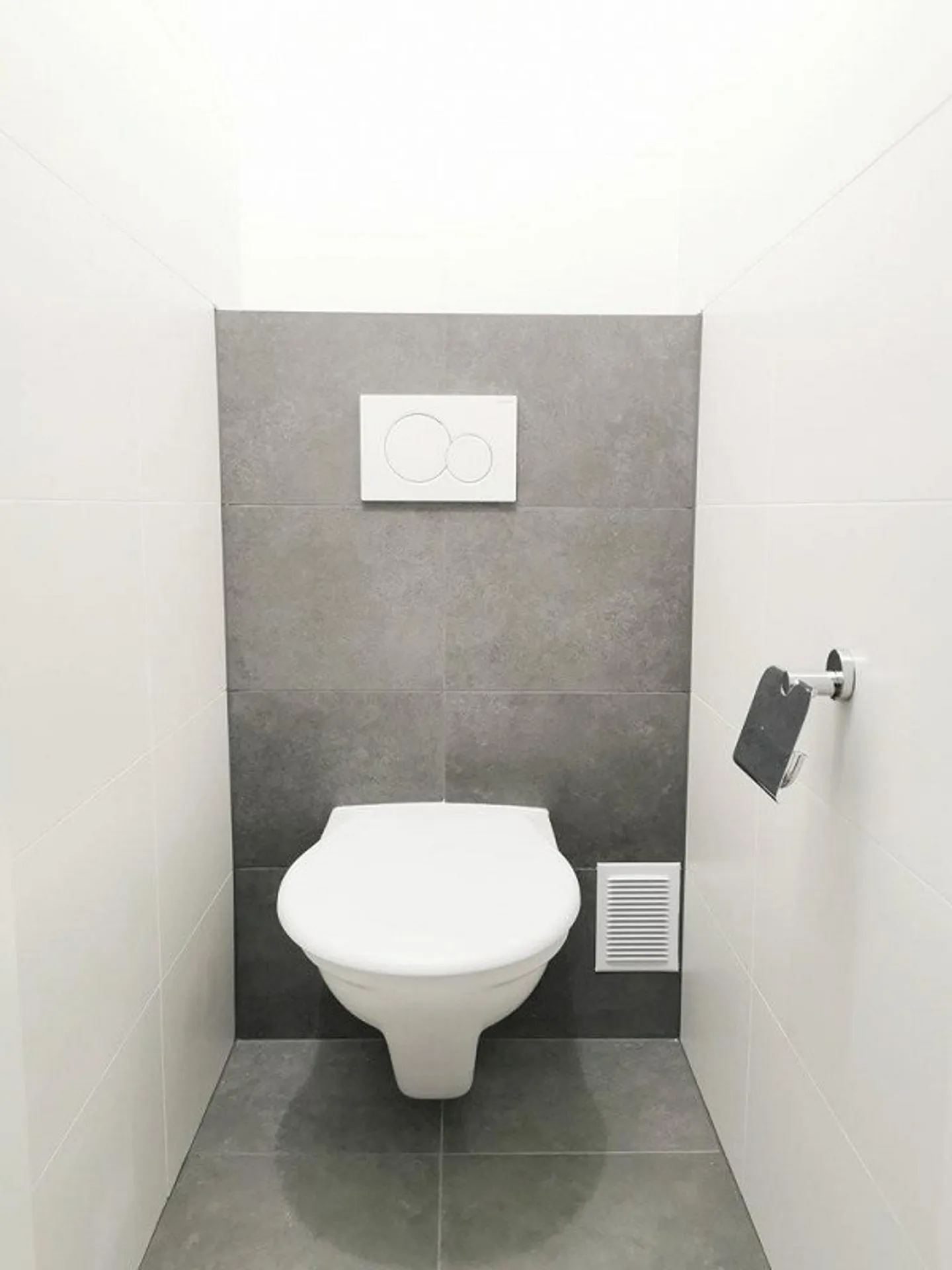 Recently renovated and ideally located apartment - Photo 7 of 10