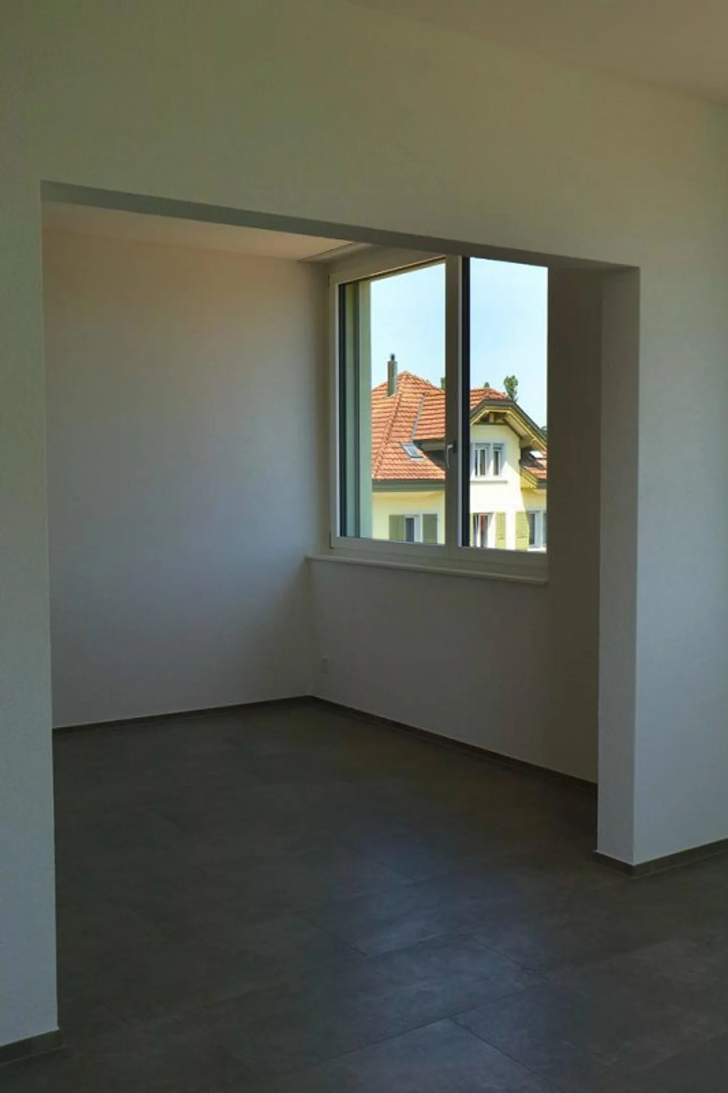 Attika Wohnung mit grosser Terrasse - Foto 6 von 8