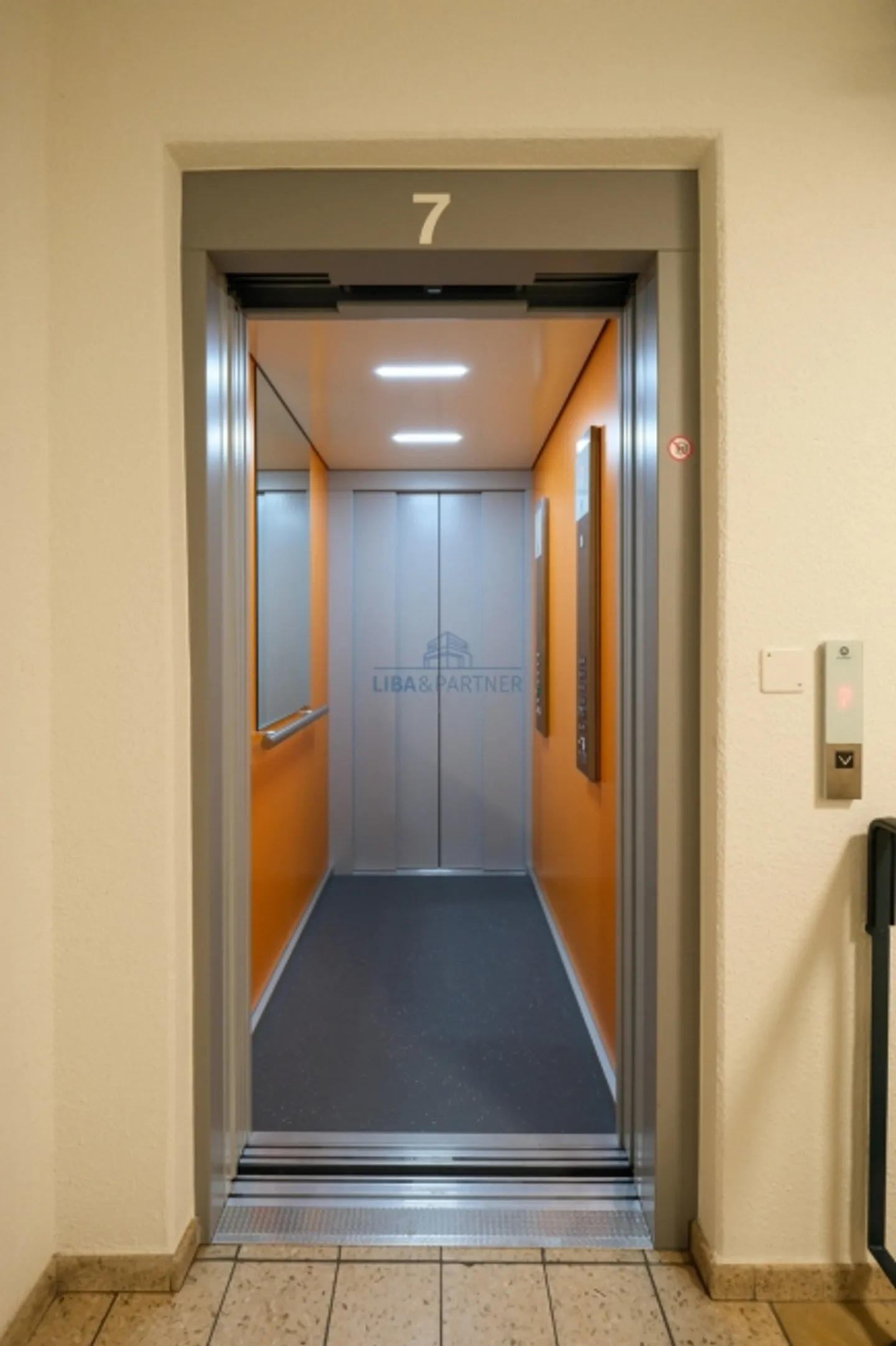 Haut au-dessus de Binningen - charmant appartement de 3,5 pièces avec vue imprenable - Photo 12 sur 12