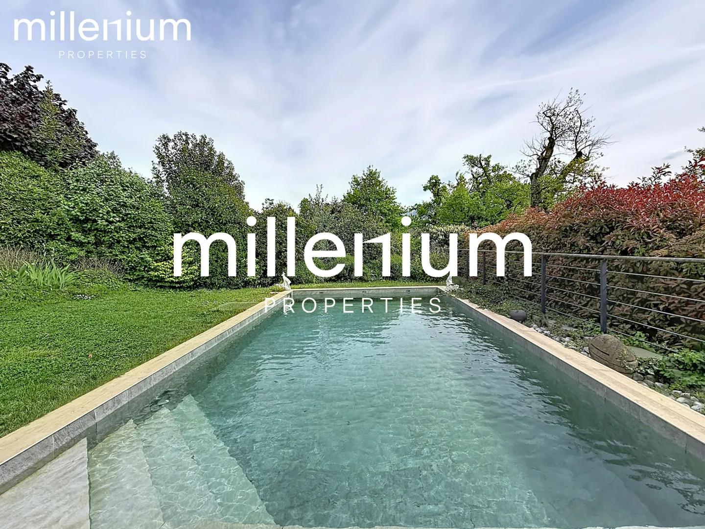 Beautiful 8P House with Pool in Onex - Photo 1 of 16