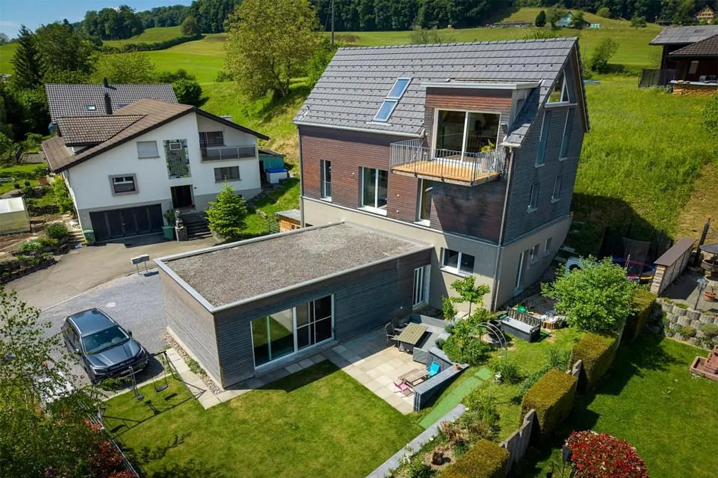 Casa indipendente moderna di 6,5 stanze, studio e potenziale di espansione - Foto 2 di 13