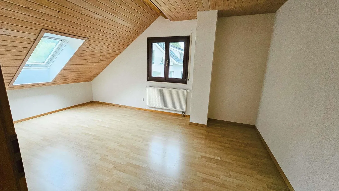 Grosszügiges 8.5-Zimmer-Einfamilienhaus mit Einliegerwohnung im Erd... - Foto 18 von 25