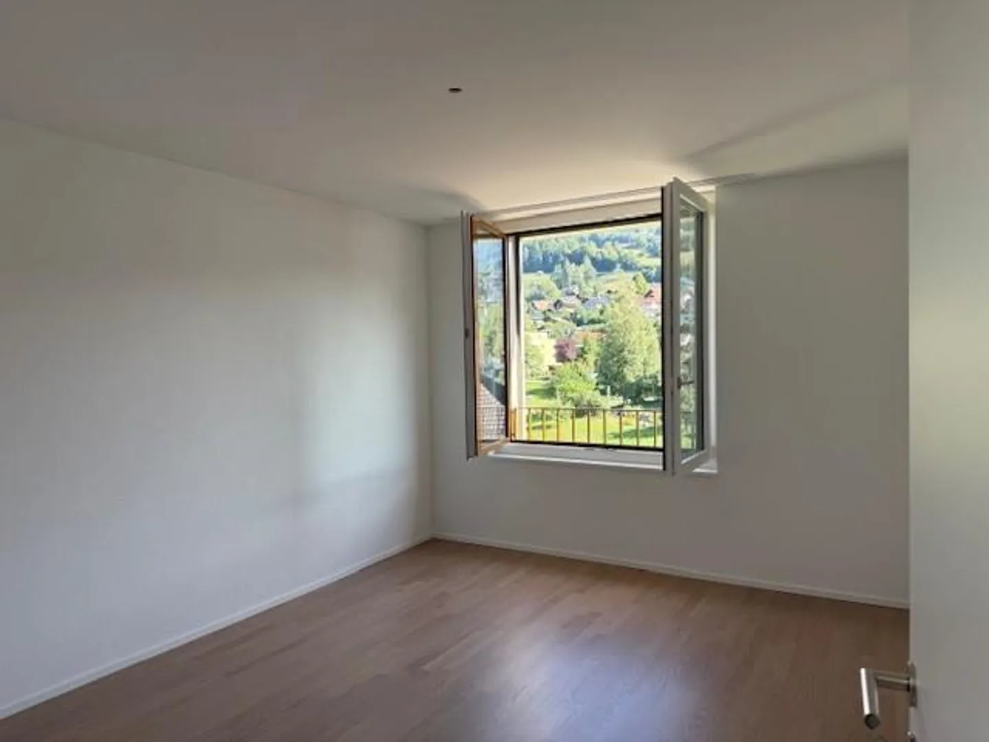 Naturnah leben - moderne 3.5-Zimmerwohnung - Foto 2 von 8