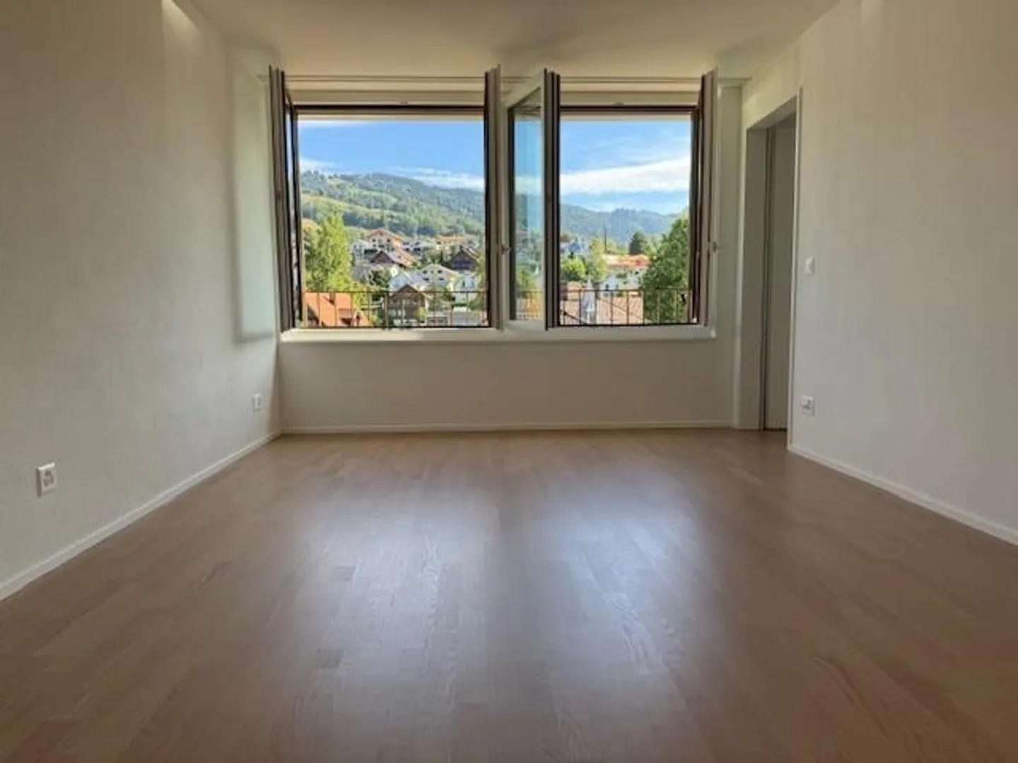 Naturnah leben - moderne 3.5-Zimmerwohnung - Foto 3 von 8