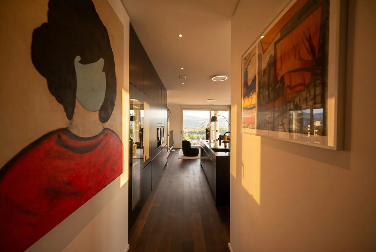AU SOMMET | LA VUE PANORAMIQUE EMBRASSE LE LUXE - Photo 7 sur 15