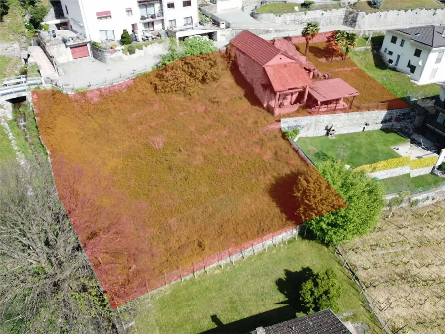 Ampio terreno edificabile a Bellinzona - Foto 1 di 2