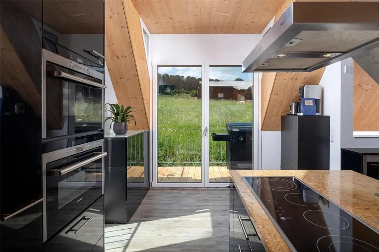 Casa indipendente moderna di 6,5 stanze, studio e potenziale di espansione - Foto 7 di 13