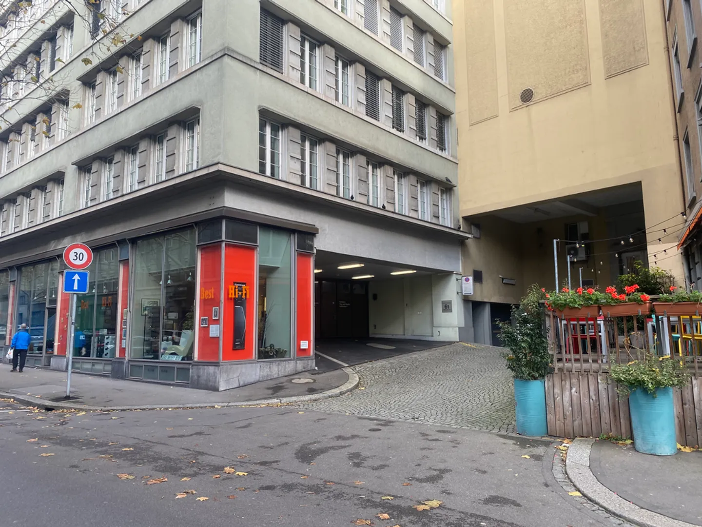 Place de stationnement au Central - Photo 1 sur 3