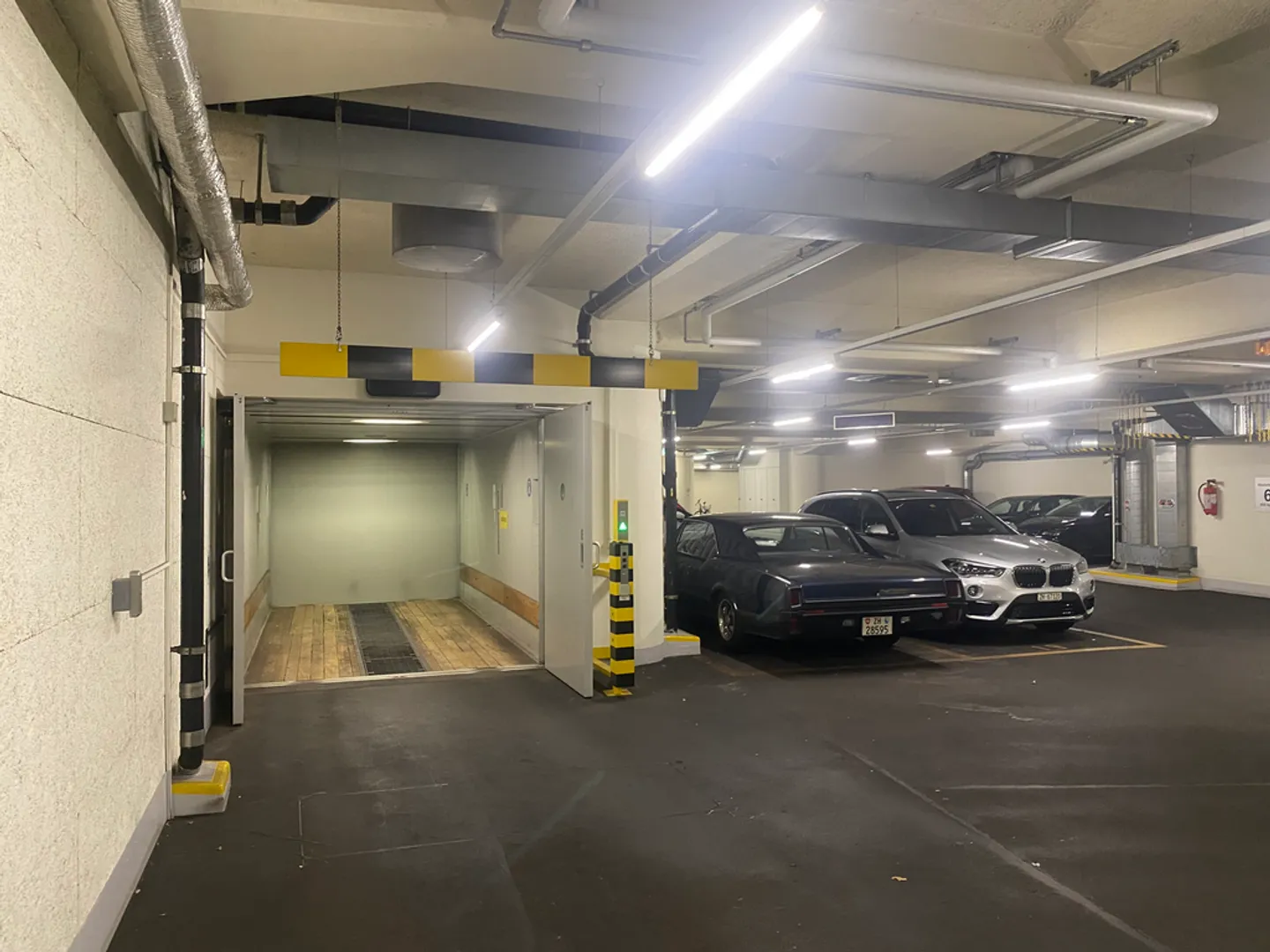 Place de stationnement au Central - Photo 2 sur 3